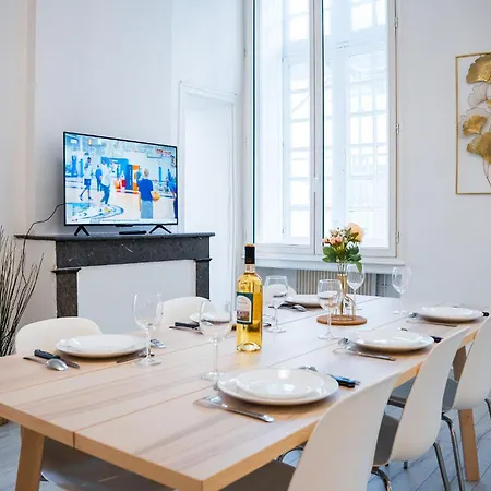 Wonderhost, Volumes Incroyables & Royale