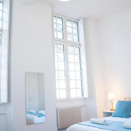 Wonderhost, Volumes Incroyables & Royale