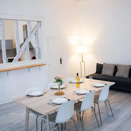 Apartamento Wonderhost, Volumes Incroyables & Royale Pau